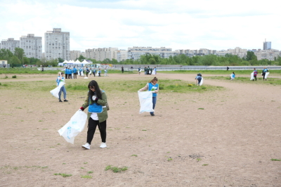 В рамках акции “Вода России” волонтеры очистили берег Финского залива